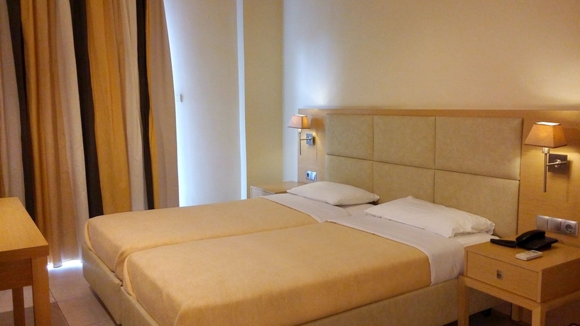 Imagen de la habitación del Hotel San Nectarios. Foto 12