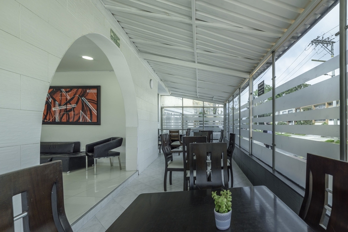 Imagen del bar/restaurante del Hotel San Nicolas Bogota. Foto 2