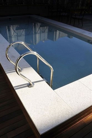 Imagen de la piscina del Hotel San Nicolas Plaza. Foto 16