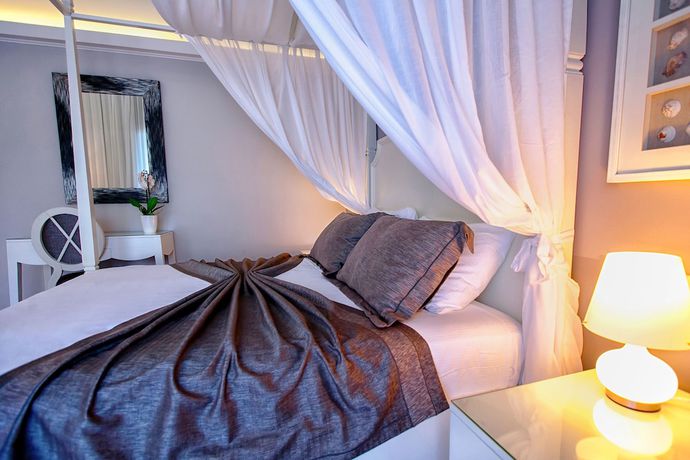 Imagen de la habitación del Hotel San Nicolas Resort. Foto 5