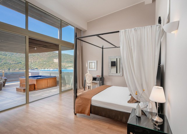 Imagen de la habitación del Hotel San Nicolas Resort. Foto 9