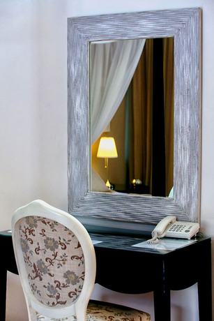 Imagen de la habitación del Hotel San Nicolas Resort. Foto 12