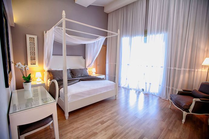 Imagen de la habitación del Hotel San Nicolas Resort. Foto 19
