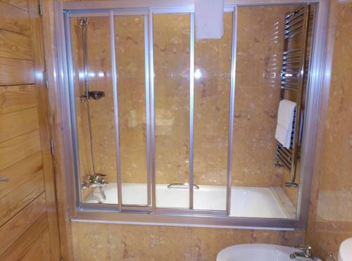 Imagen de la habitación del Hotel San Nicolas, Santiago de Compostela. Foto 8