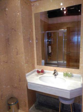 Imagen de la habitación del Hotel San Nicolas, Santiago de Compostela. Foto 9
