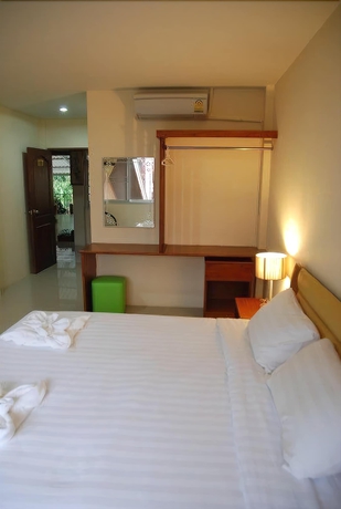 Imagen de la habitación del Hotel San Paisan Resort. Foto 15
