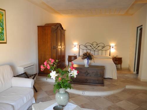 Imagen de la habitación del Hotel San Pantaleo. Foto 9