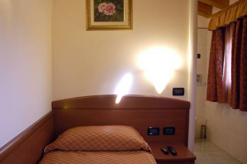 Imagen de la habitación del Hotel San Paolo, Camposampiero. Foto 6