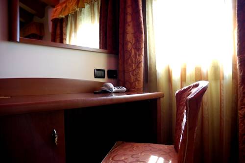 Imagen de la habitación del Hotel San Paolo, Camposampiero. Foto 11