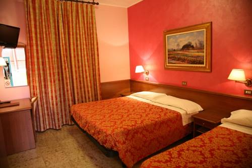 Imagen de la habitación del Hotel San Pellegrino, San Cesario Sul Panaro. Foto 4
