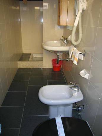Imagen de la habitación del Hotel San Pellegrino, San Cesario Sul Panaro. Foto 12