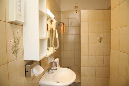 Imagen de la habitación del Hotel San Pellegrino, San Cesario Sul Panaro. Foto 14