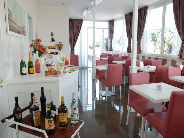 Imagen del bar/restaurante del Hotel San Pietro, N&aacute;poles. Foto 2