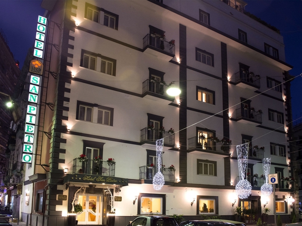 Imagen de los exteriores del Hotel San Pietro, N&aacute;poles. Foto 16