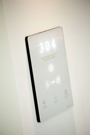 Imagen de la habitación del Hotel San Pietro Palace. Foto 5