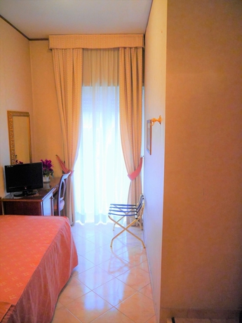 Imagen de la habitación del Hotel San Pietro, Roma. Foto 9