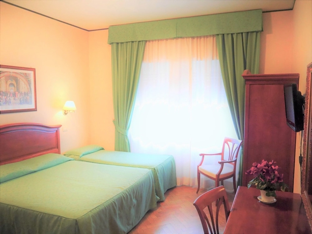 Imagen de la habitación del Hotel San Pietro, Vaticano. Foto 3