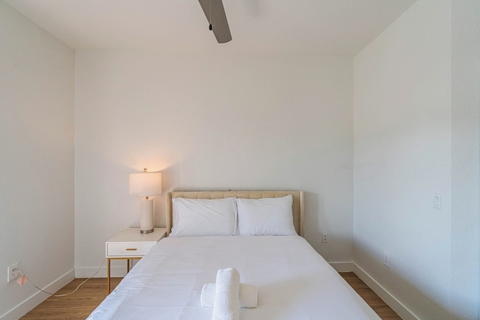 Imagen de la habitación del Hotel San Portella. Foto 8
