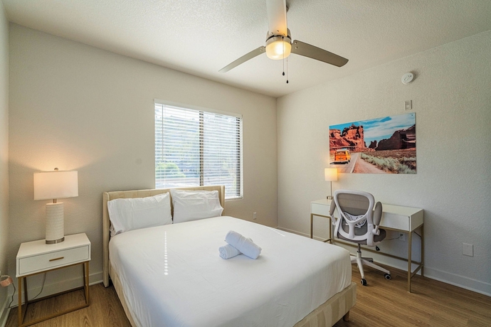 Imagen de la habitación del Hotel San Portella. Foto 12