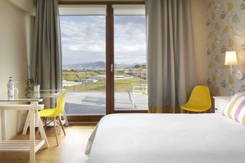 Imagen de la habitación del Hotel San Prudentzio. Foto 13