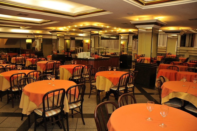 Imagen del bar/restaurante del Hotel San Rafael, Vila Paraguaia. Foto 2