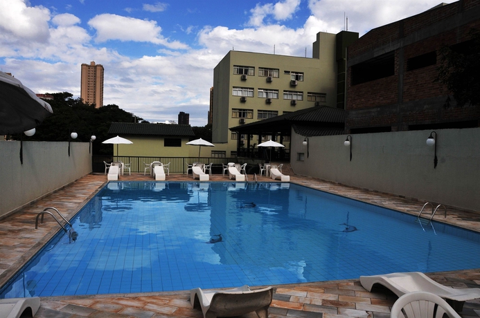 Imagen de la piscina del Hotel San Rafael, Vila Paraguaia. Foto 15