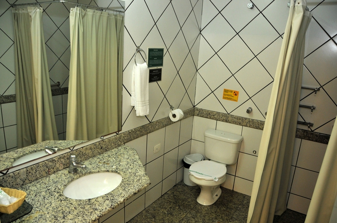 Imagen de la habitación del Hotel San Rafael, Vila Paraguaia. Foto 5