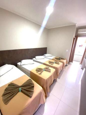 Imagen de la habitación del Hotel San Rafain. Foto 16