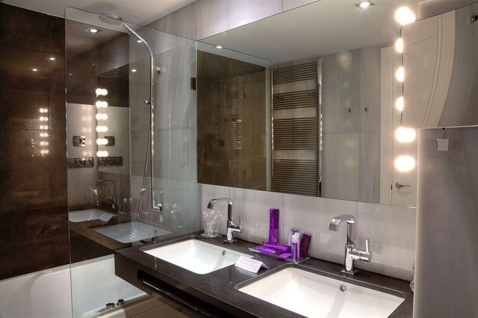 Imagen de la habitación del Hotel San Ramon Del Somontano. Foto 7