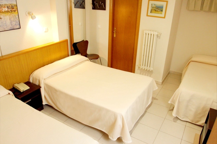 Imagen de la habitación del Hotel San Remo, Alicante. Foto 9