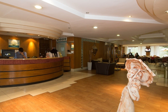 Imagen de los interiores del Hotel San Remo City. Foto 15