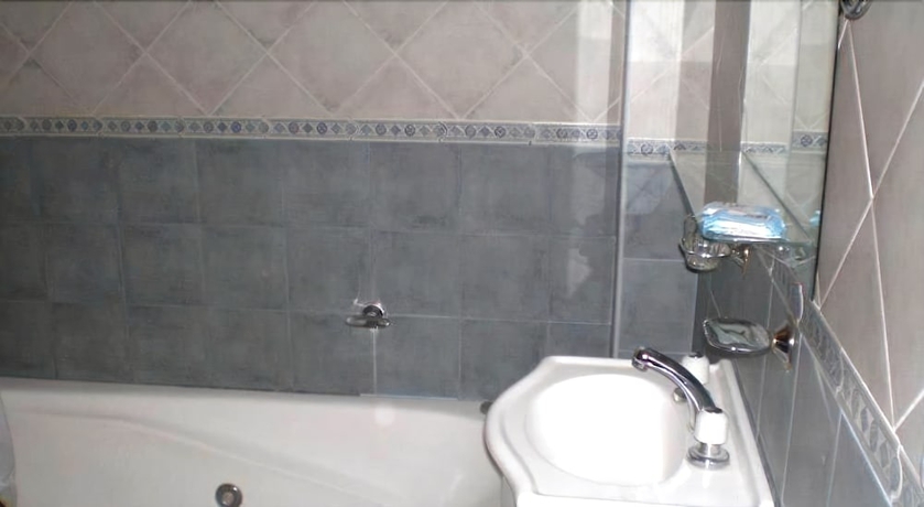 Imagen de la habitación del Hotel San Remo Park. Foto 12