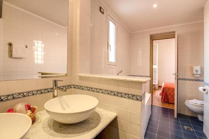 Imagen de la habitación del Hotel San Remo, Plaza de la Rep&uacute;blica. Foto 6