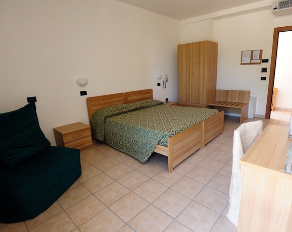 Imagen de la habitación del Hotel San Remo, San Zeno di Montagna. Foto 9