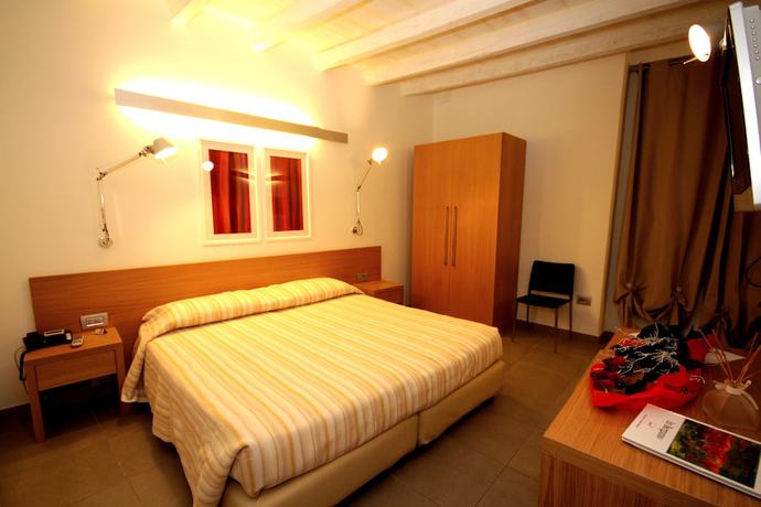 Imagen de la habitación del Hotel San Rocco, Scanzorosciate. Foto 14