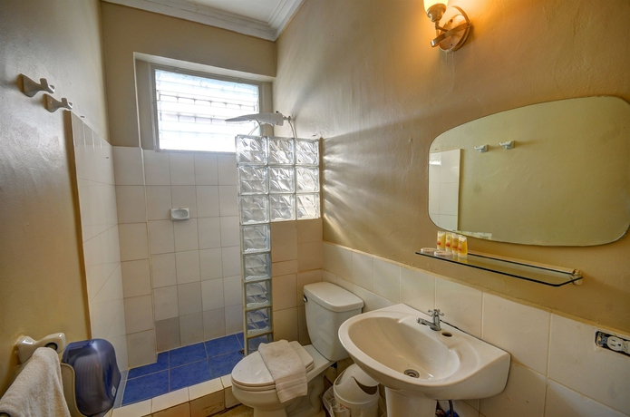 Imagen de la habitación del Hotel San Roque Panama. Foto 7