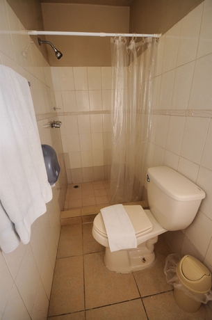 Imagen de la habitación del Hotel San Roque Panama. Foto 8