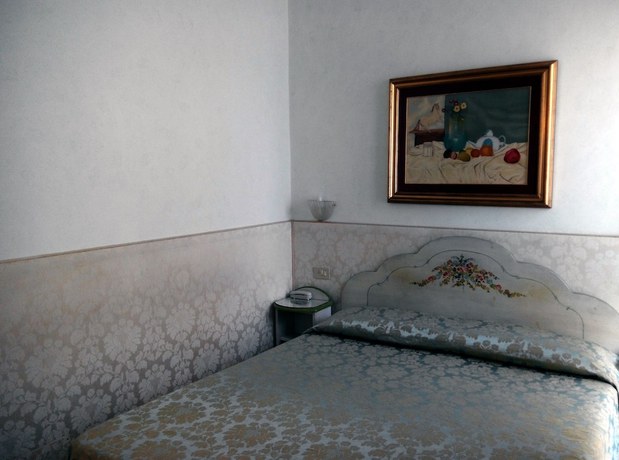 Imagen de la habitación del Hotel San Salvador, Venecia. Foto 2