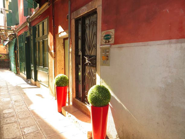 Imagen de los exteriores del Hotel San Salvador, Venecia. Foto 15