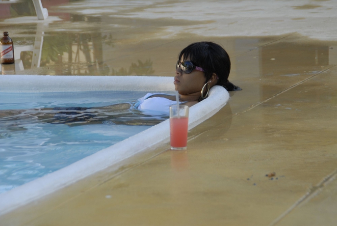 Imagen de la piscina del Hotel San San Tropez. Foto 13