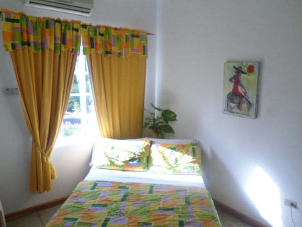 Imagen de la habitación del Hotel San San Tropez. Foto 10