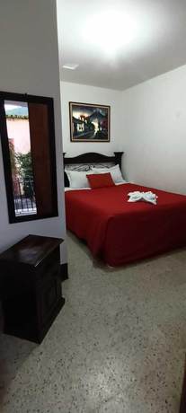 Imagen de la habitación del Hotel San Sebasti&aacute;n, Antigua Guatemala. Foto 7