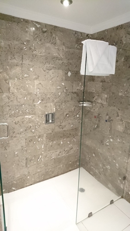 Imagen de la habitación del Hotel San Sebastian. Foto 2