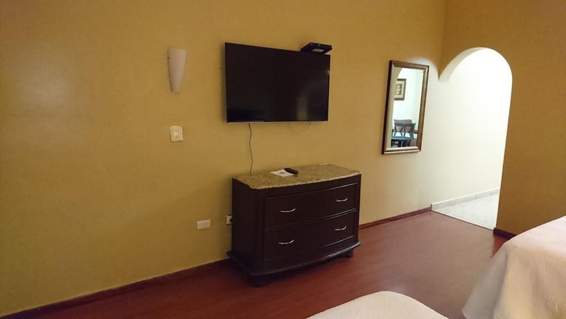 Imagen de la habitación del Hotel San Sebastian. Foto 11