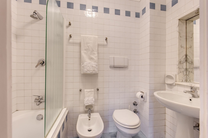 Imagen de la habitación del Hotel San Silvestro. Foto 4