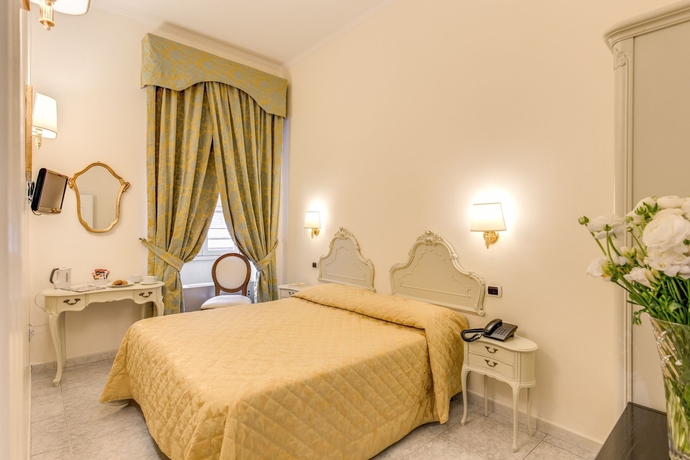 Imagen de la habitación del Hotel San Silvestro. Foto 10