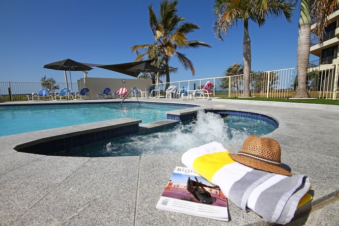 Imagen de la piscina del Hotel San Simeon Apartments. Foto 18