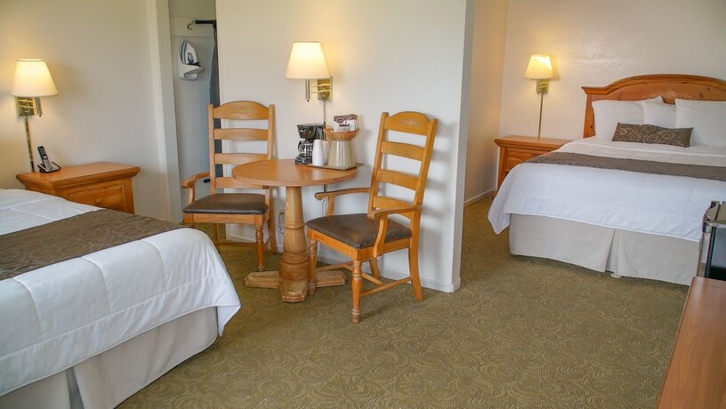 Imagen de la habitación del Hotel San Simeon Lodge. Foto 16