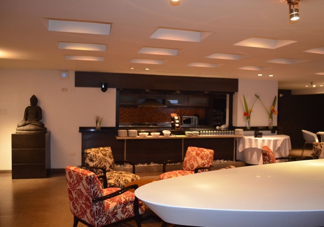 Imagen del bar/restaurante del Hotel San Simón Pereira. Foto 8