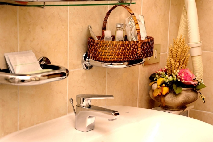 Imagen de la habitación del Hotel San Siro Fiera. Foto 4